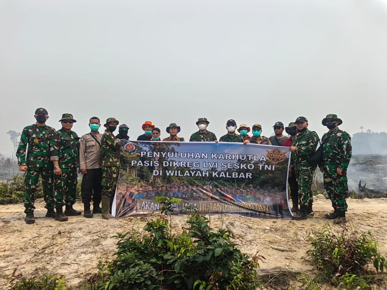 monitor-kebakaran-lahan-bersama-satgas-mabes-tni-dan-polri