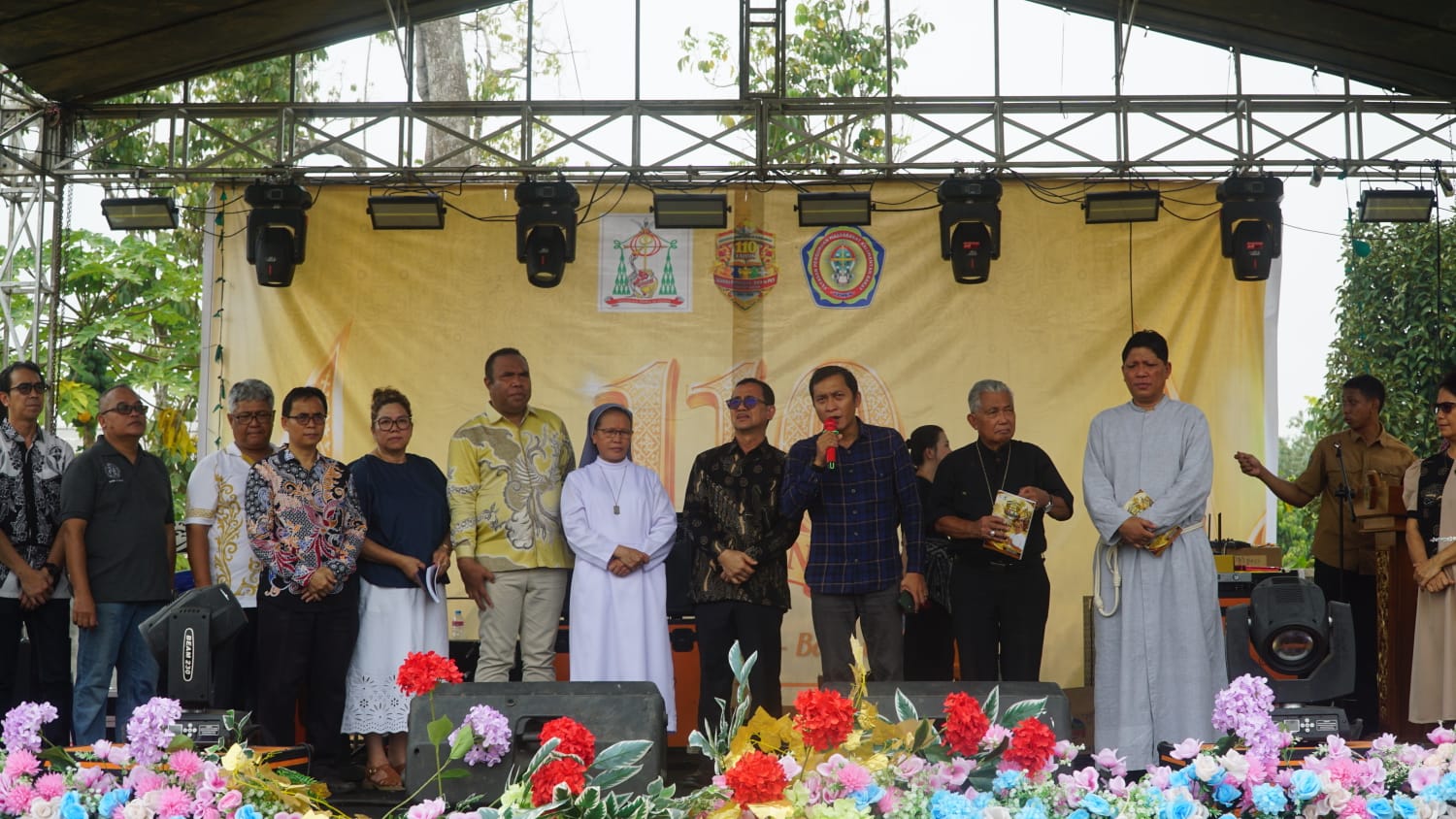 penutupan-reuni-akbar-ke-110-persekolahan-katolik-nyarumkop-di-kelurahan-nyarumkop-kecamatan-singkawang-timur